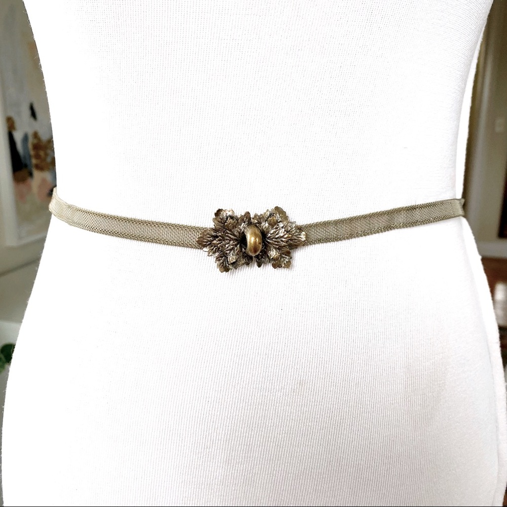 Vintage Metal Mesh Waist Cinch Belt with Ornate Leaves Hook Clasp